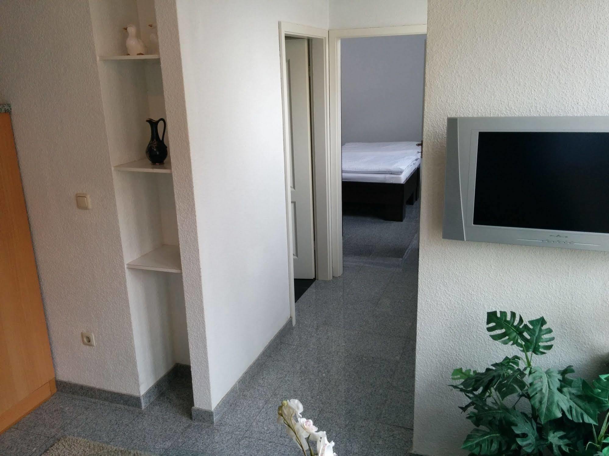 Boardinghouse - Stadtvilla Budget ชไวน์ฟอร์ท ภายนอก รูปภาพ