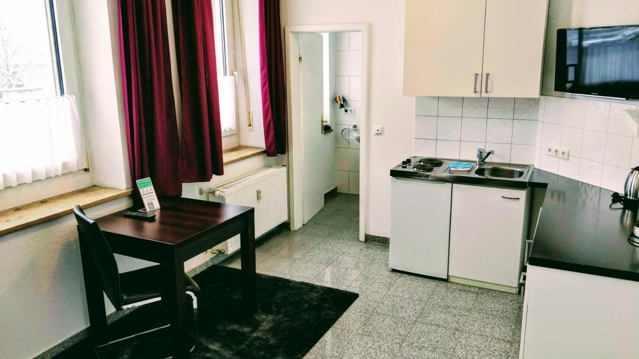 Boardinghouse - Stadtvilla Budget ชไวน์ฟอร์ท ภายนอก รูปภาพ