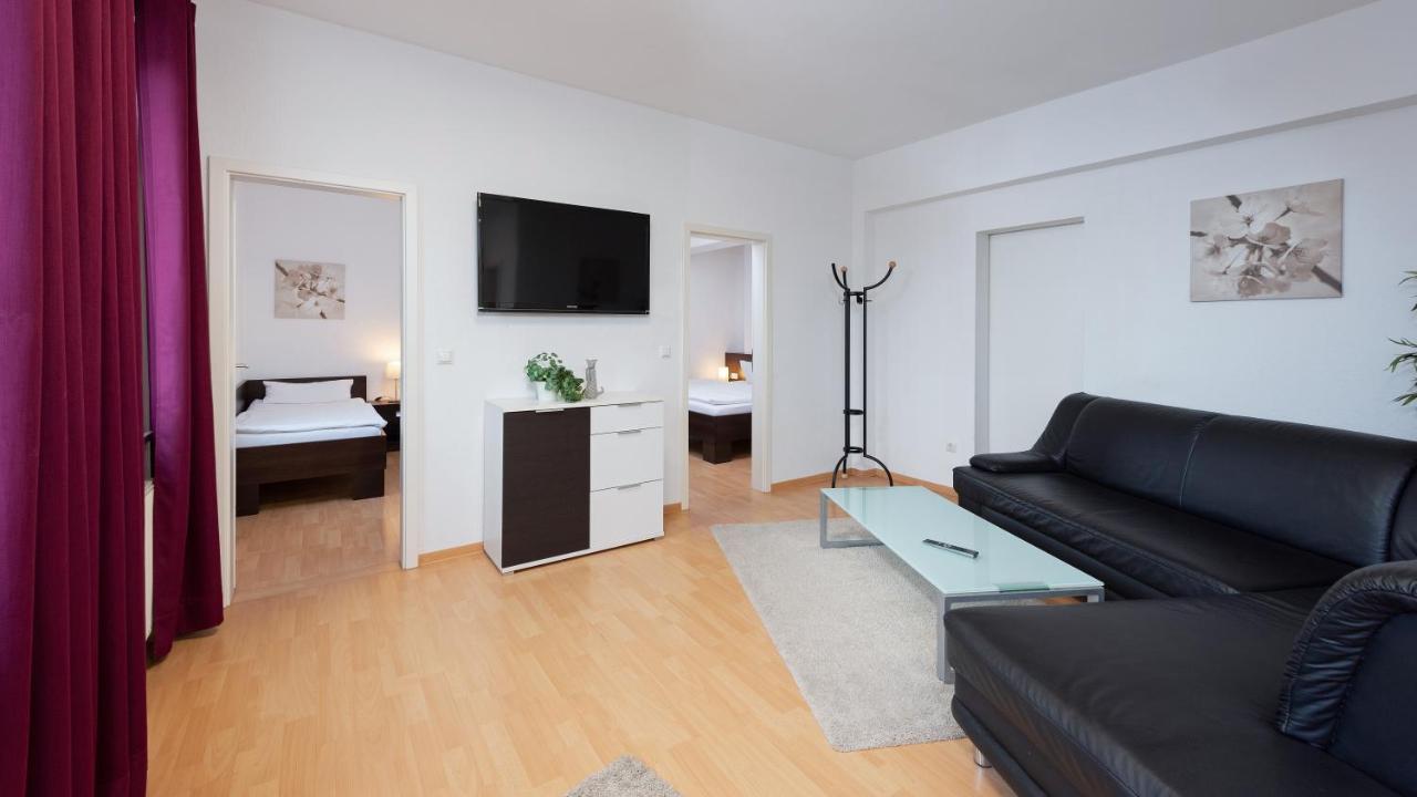 Boardinghouse - Stadtvilla Budget ชไวน์ฟอร์ท ภายนอก รูปภาพ