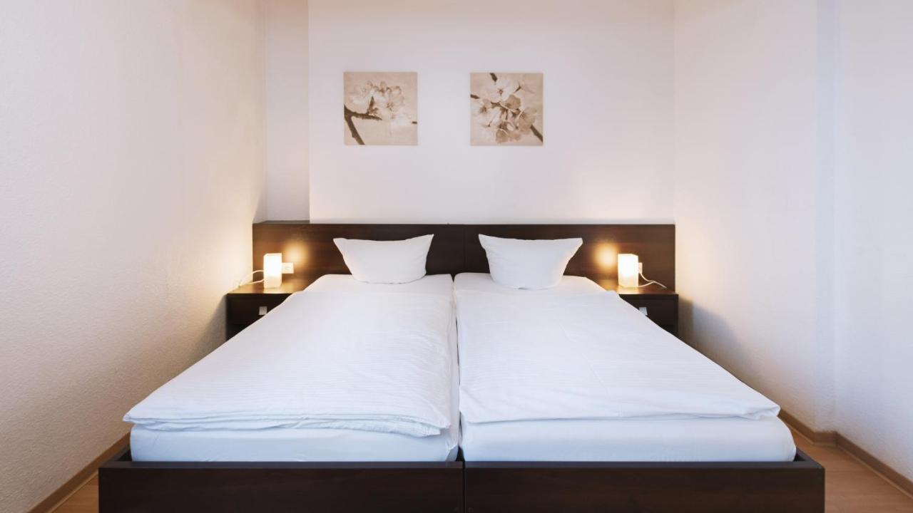 Boardinghouse - Stadtvilla Budget ชไวน์ฟอร์ท ภายนอก รูปภาพ