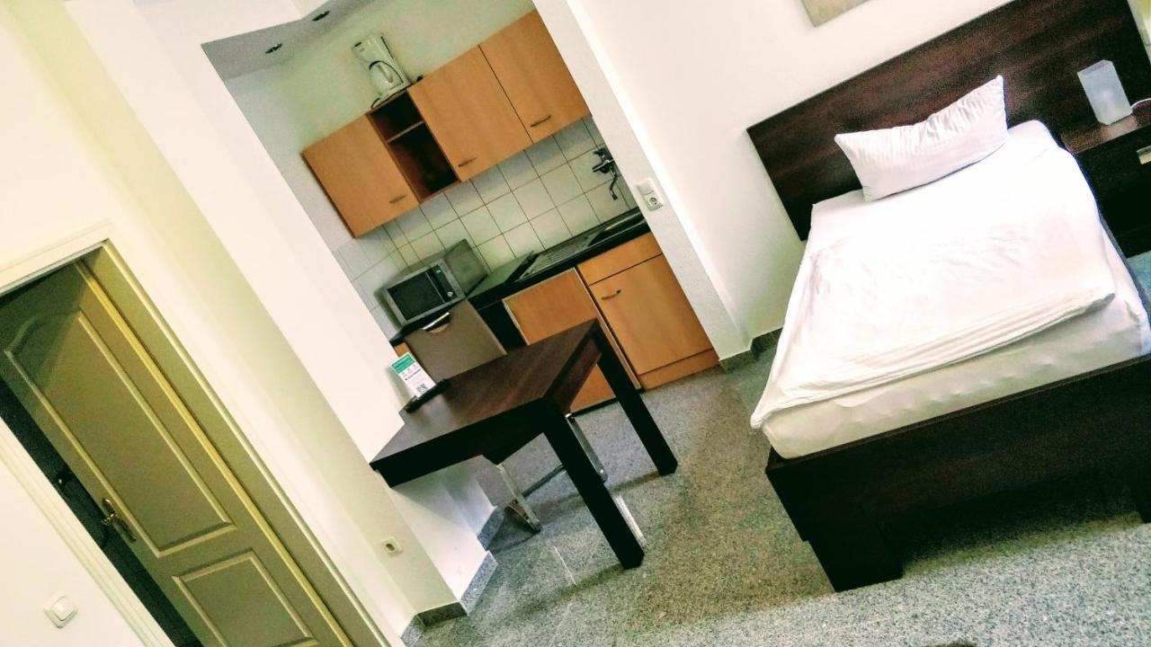 Boardinghouse - Stadtvilla Budget ชไวน์ฟอร์ท ภายนอก รูปภาพ