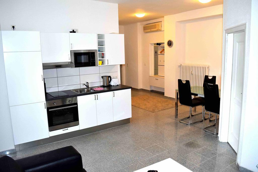 Boardinghouse - Stadtvilla Budget ชไวน์ฟอร์ท ห้อง รูปภาพ